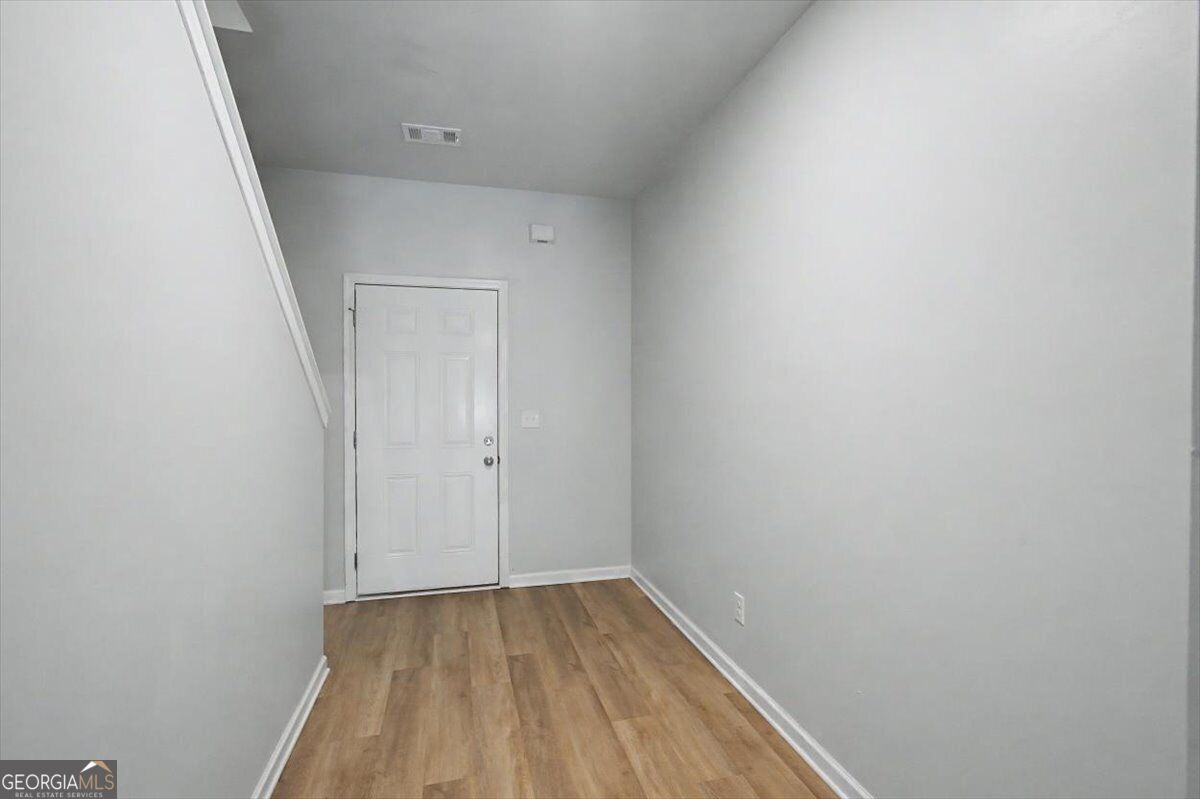 111 Woodside CT
