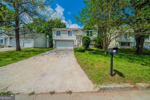 6082 Raintree BND Lithonia GA 30058