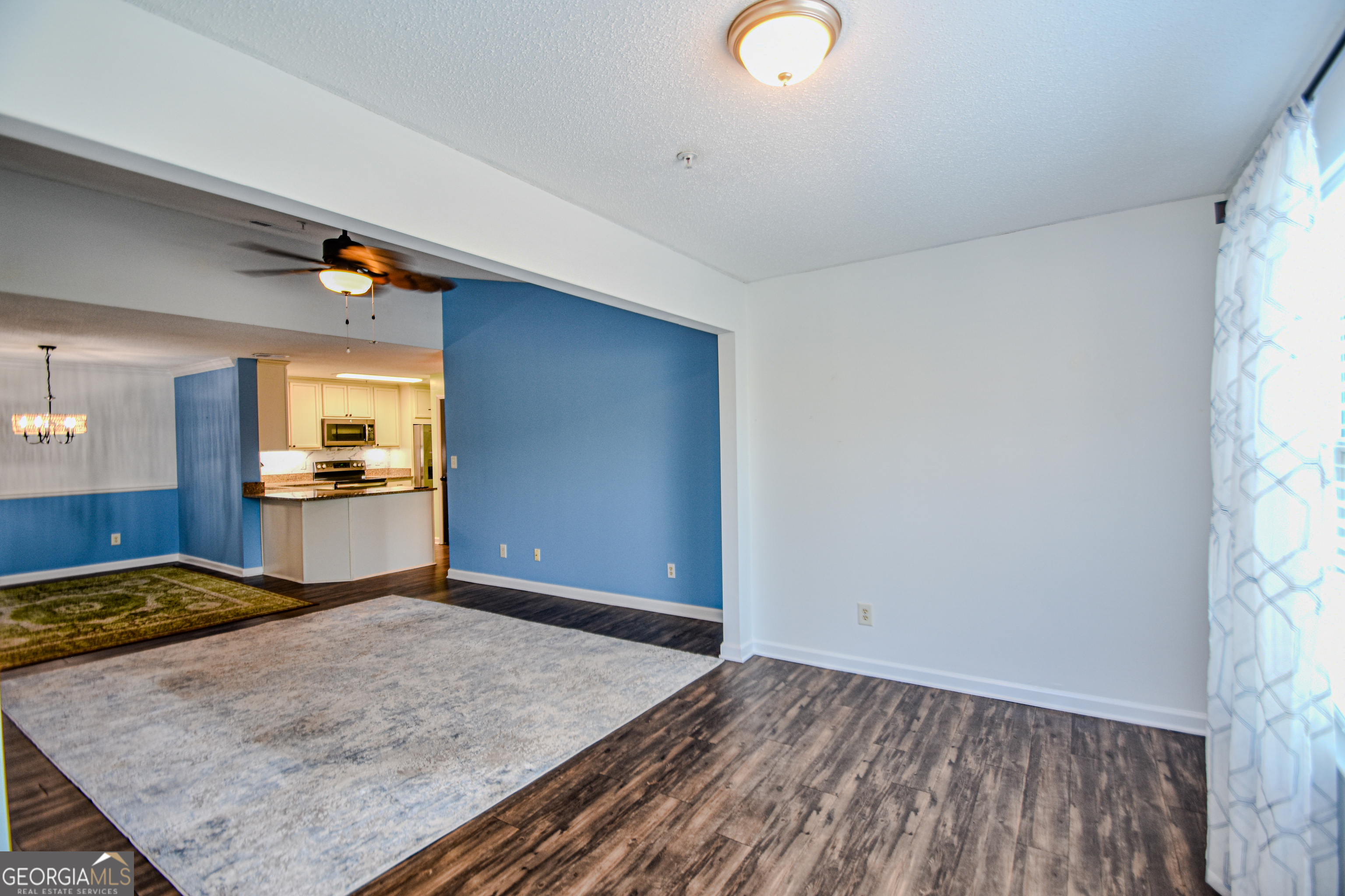 5301 Walden Park DR 5301