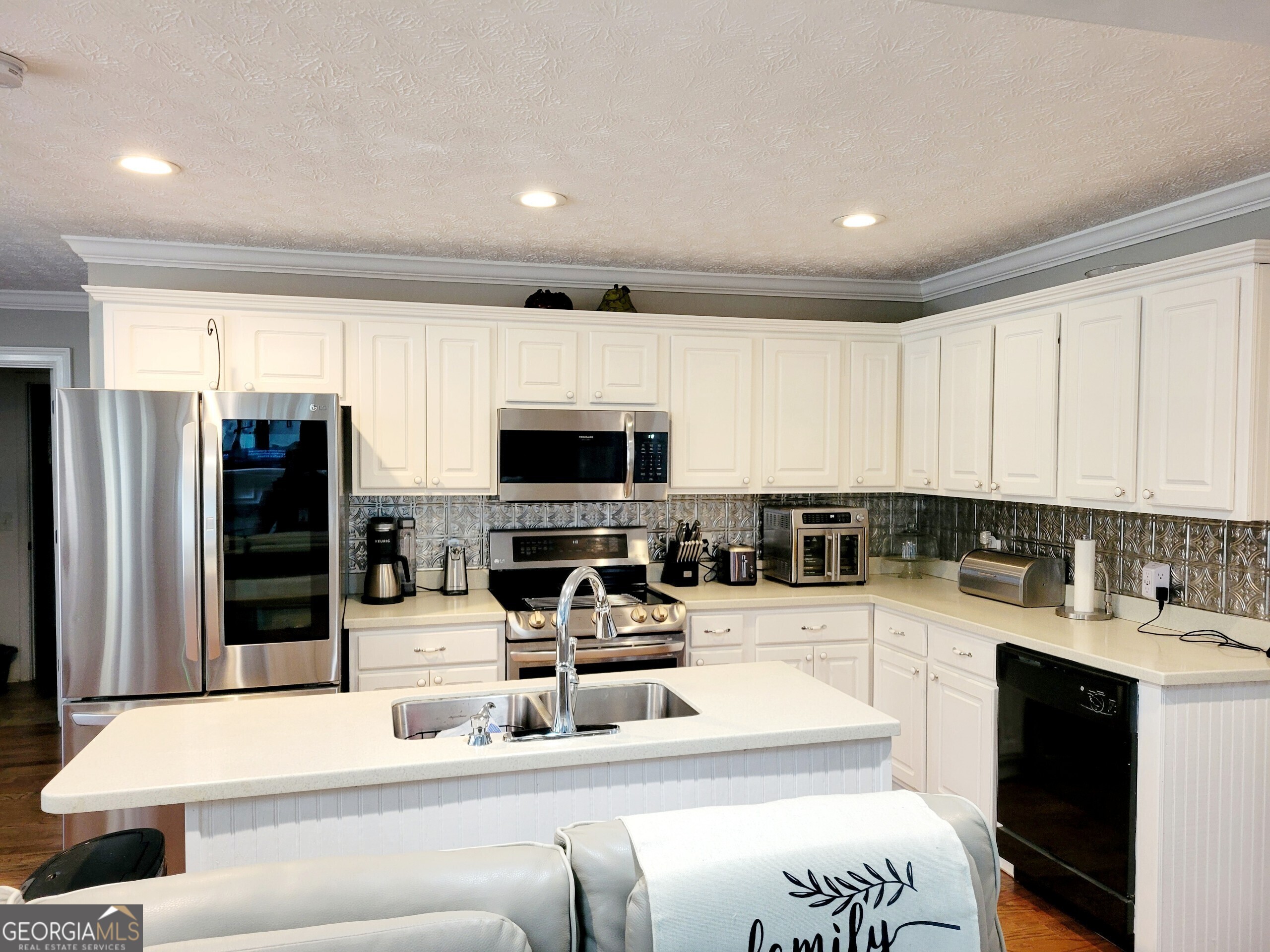 3213 Sweetbriar DR