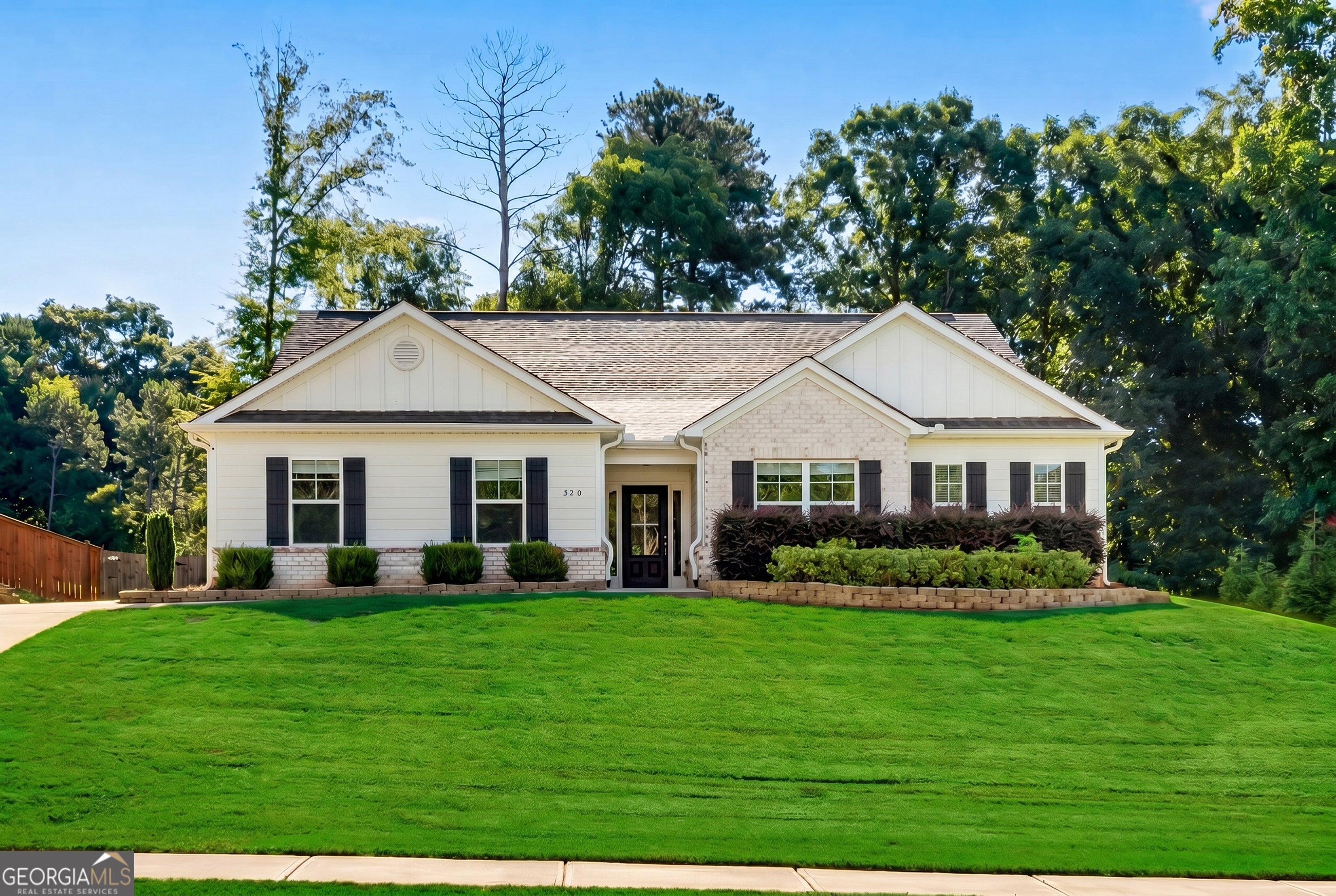 320 Lokeys LN
