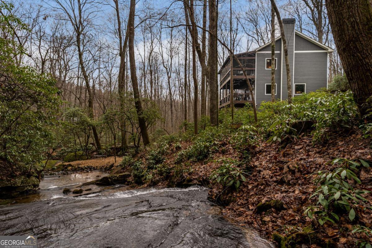 185 Huckleberry Cove RD