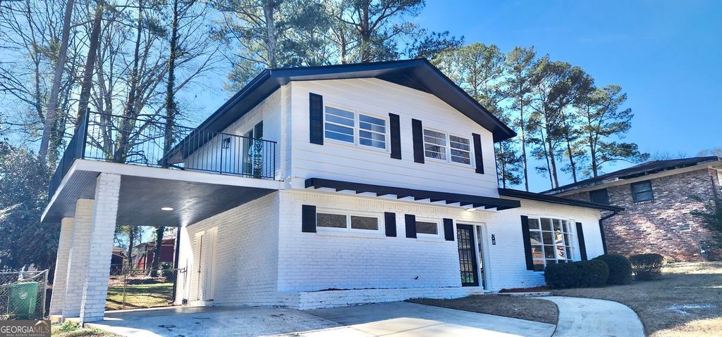Photo of 2619 Cavalier Drive, Decatur, GA 30034 (MLS # 10697637)