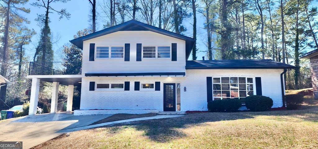 Photo of 2619 Cavalier Drive, Decatur, GA 30034 (MLS # 10697637)