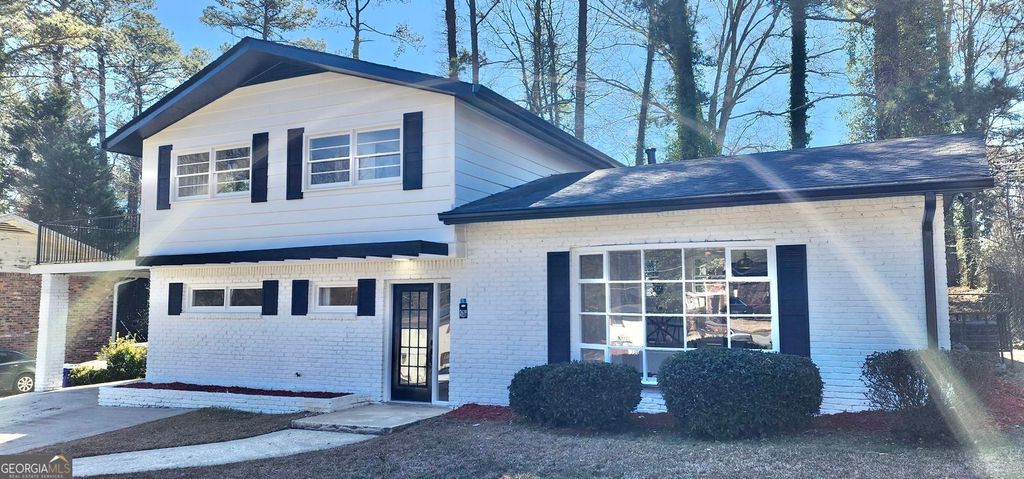 Photo of 2619 Cavalier Drive, Decatur, GA 30034 (MLS # 10697637)