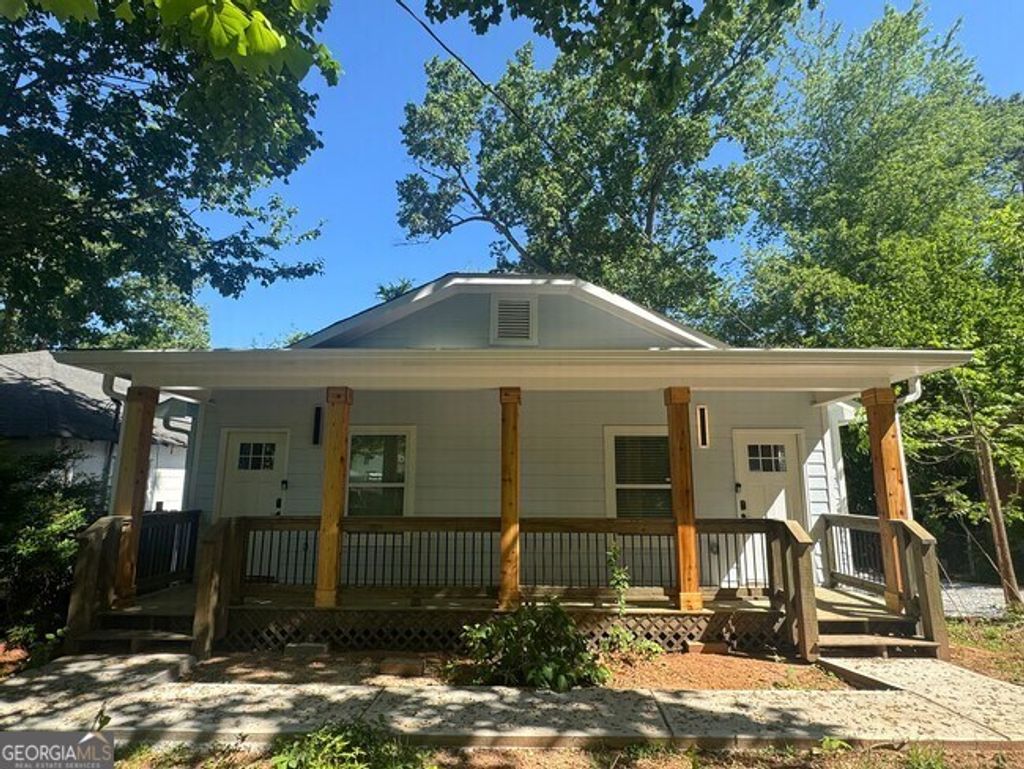 Photo of 672 Cassanova St., SE ST #B, atlanta, GA 30315 (MLS # 10785622)