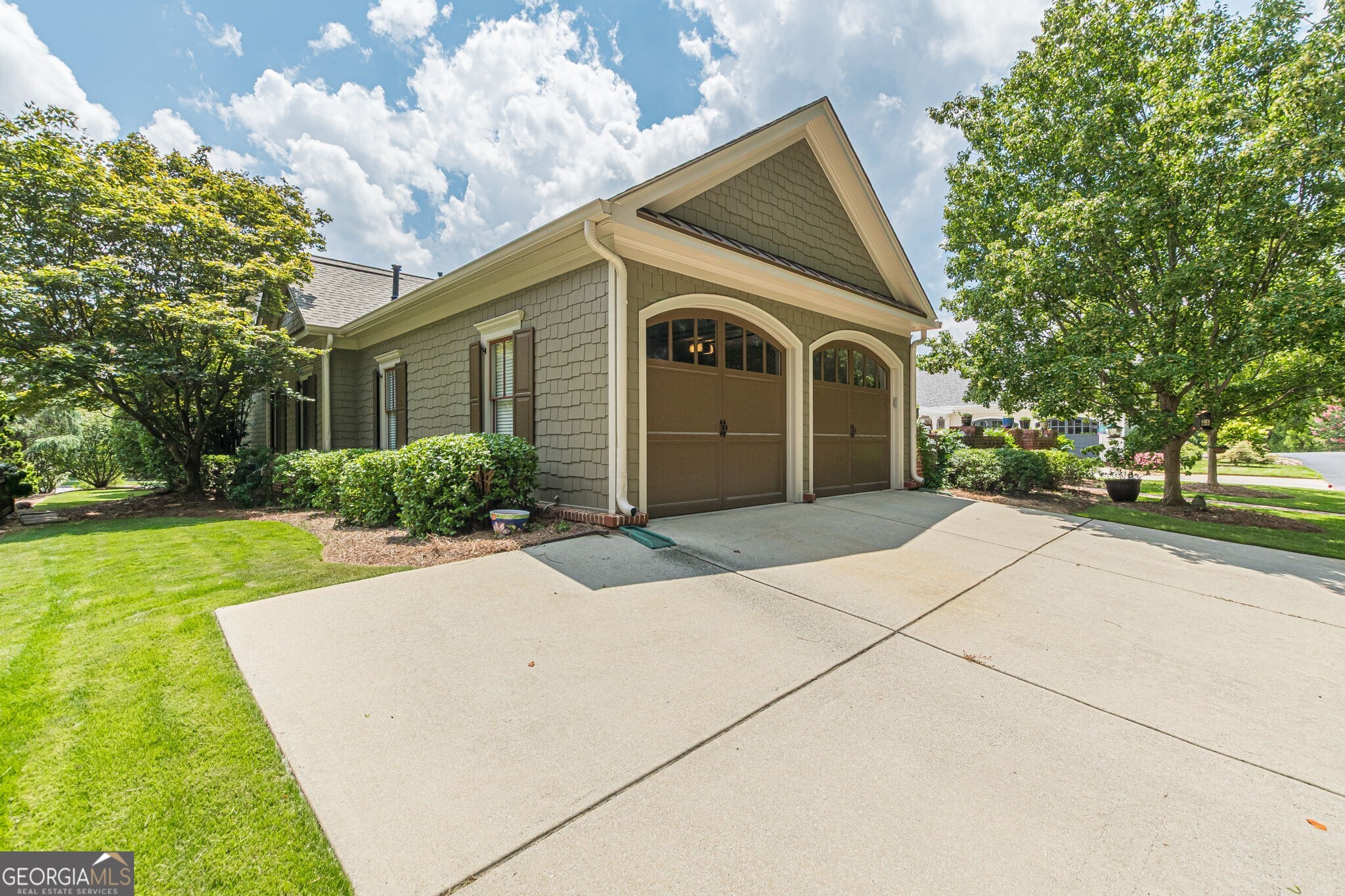 1981 Village Round NW