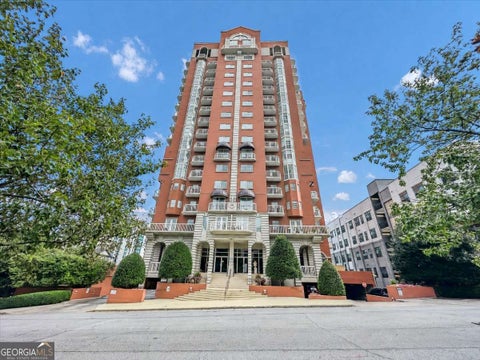 Photo of 3435 Kingsboro Road NE #1301, Atlanta, GA 30326 (MLS # 10823902)