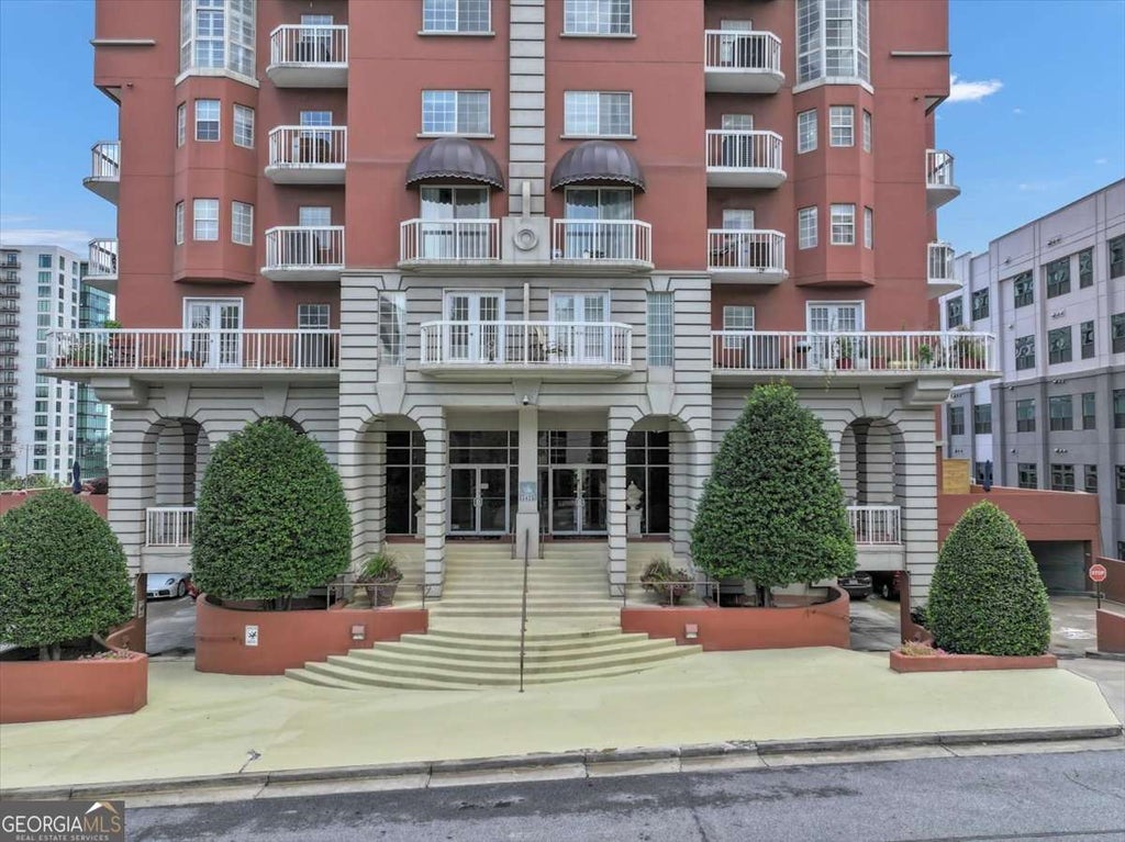 Photo of 3435 Kingsboro Road NE #1301, Atlanta, GA 30326 (MLS # 10823902)