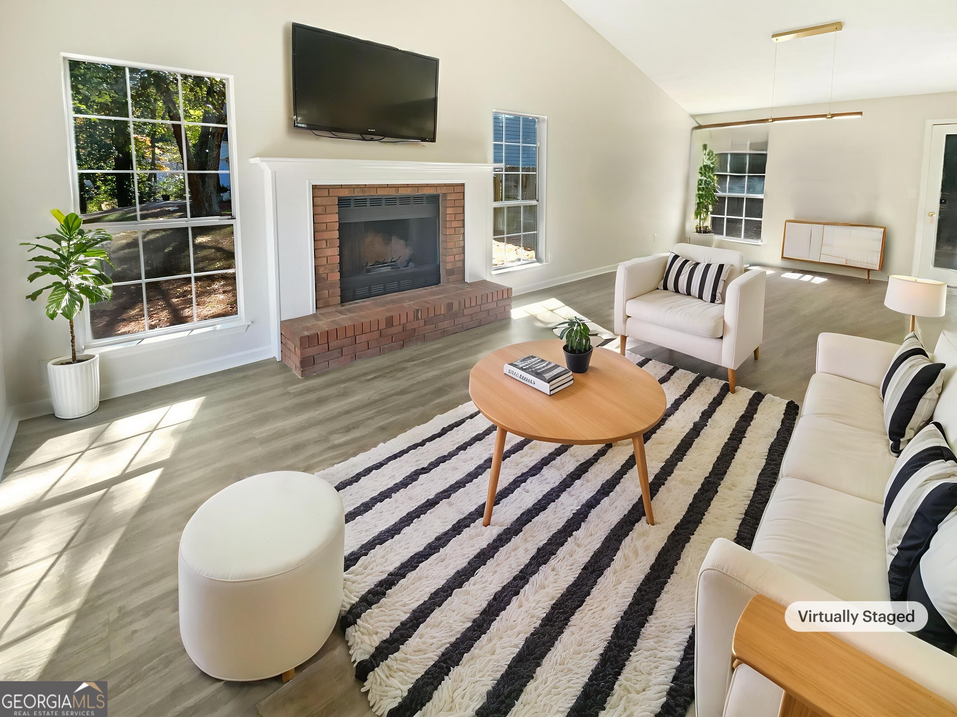 1281 Parkwood Chse