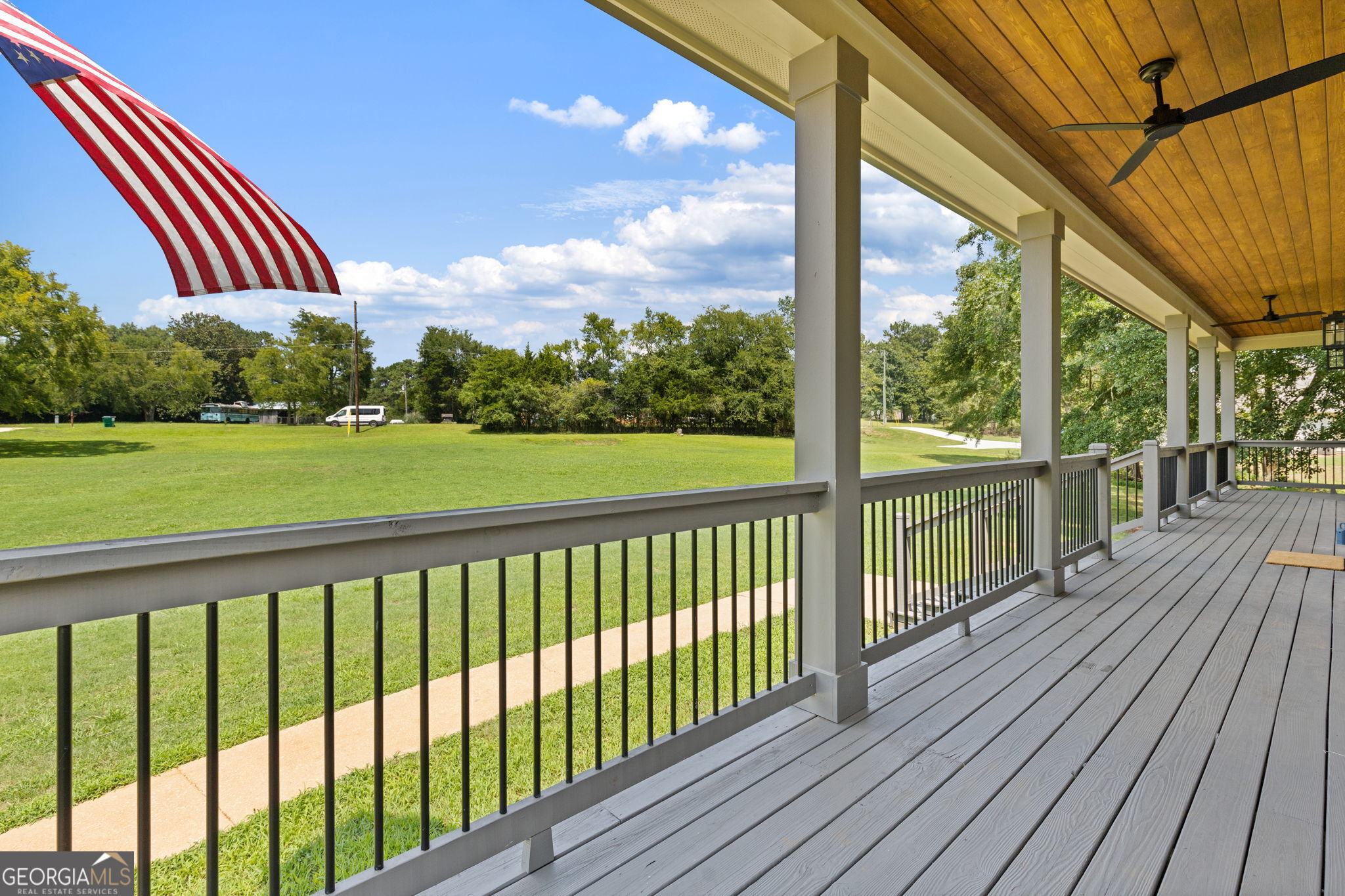 496 Davis RD
