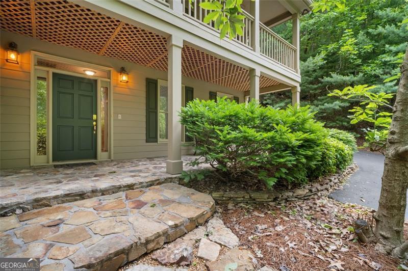1121 Woodland