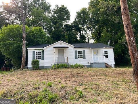 Photo of 411 WOODWARD Street NE, Rome, GA 30161 (MLS # 10558918)