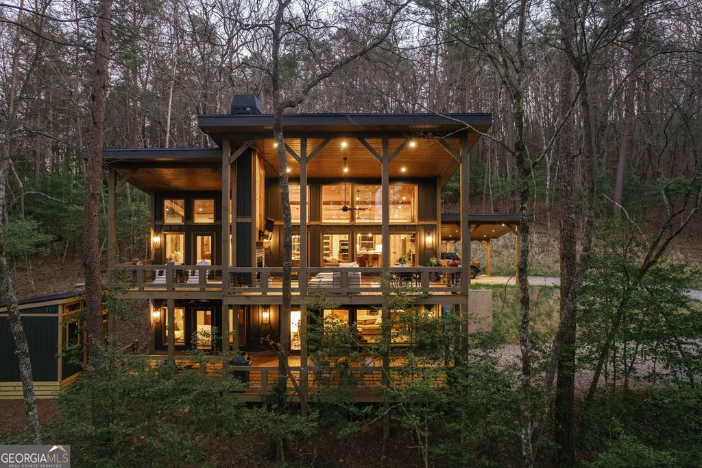 Photo of 171 Huckleberry Lane, Mineral Bluff, GA 30559 (MLS # 10731275)