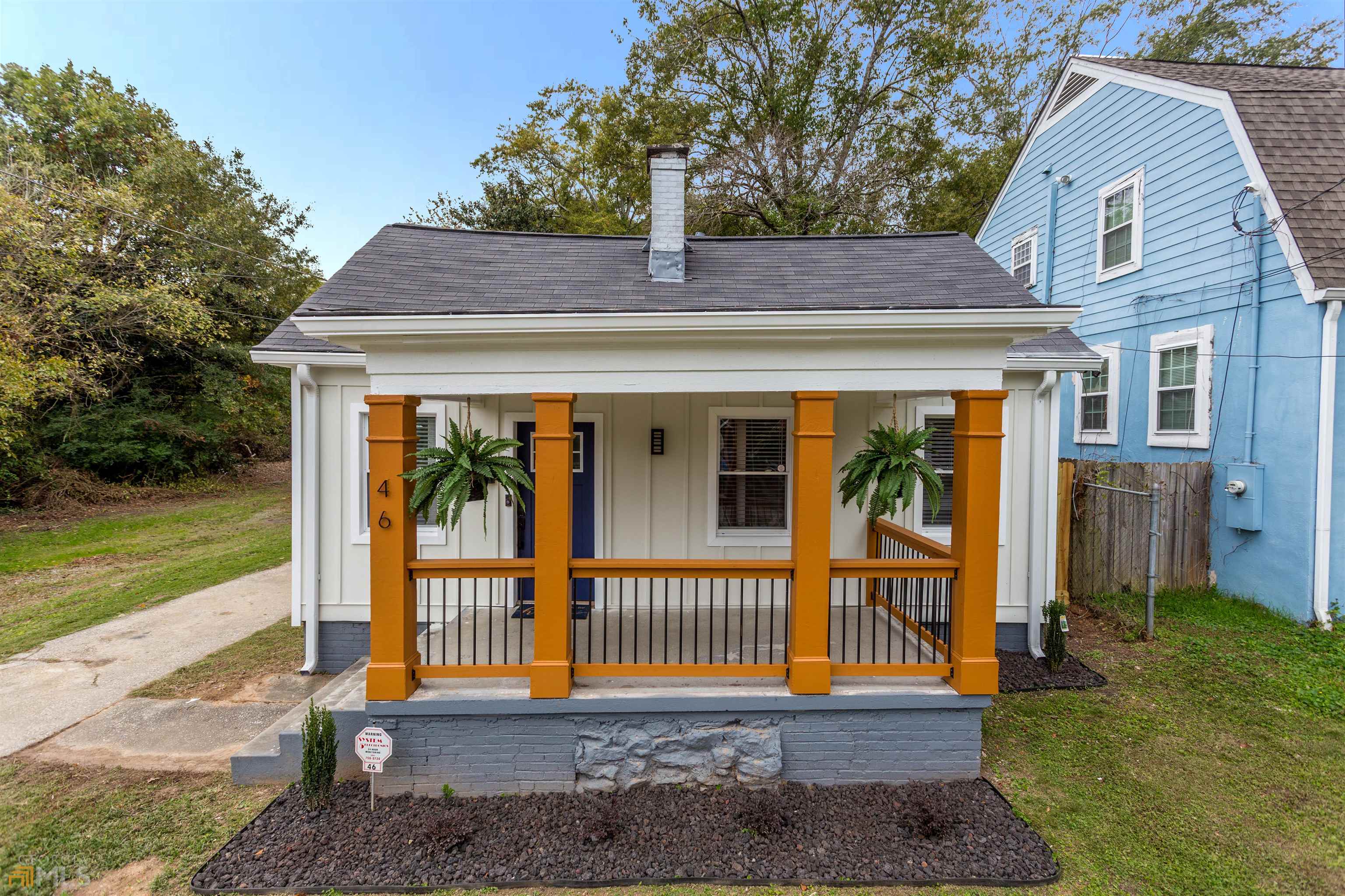 Cute, recently updated 2BD | 1BA bungalow. Everything about his home has been updated: floors, paint, fixtures, stainless steel appliances, etc. Spacious, fenced backyard perfect for entertaining. Home is move-in ready for immediate occupancy.
