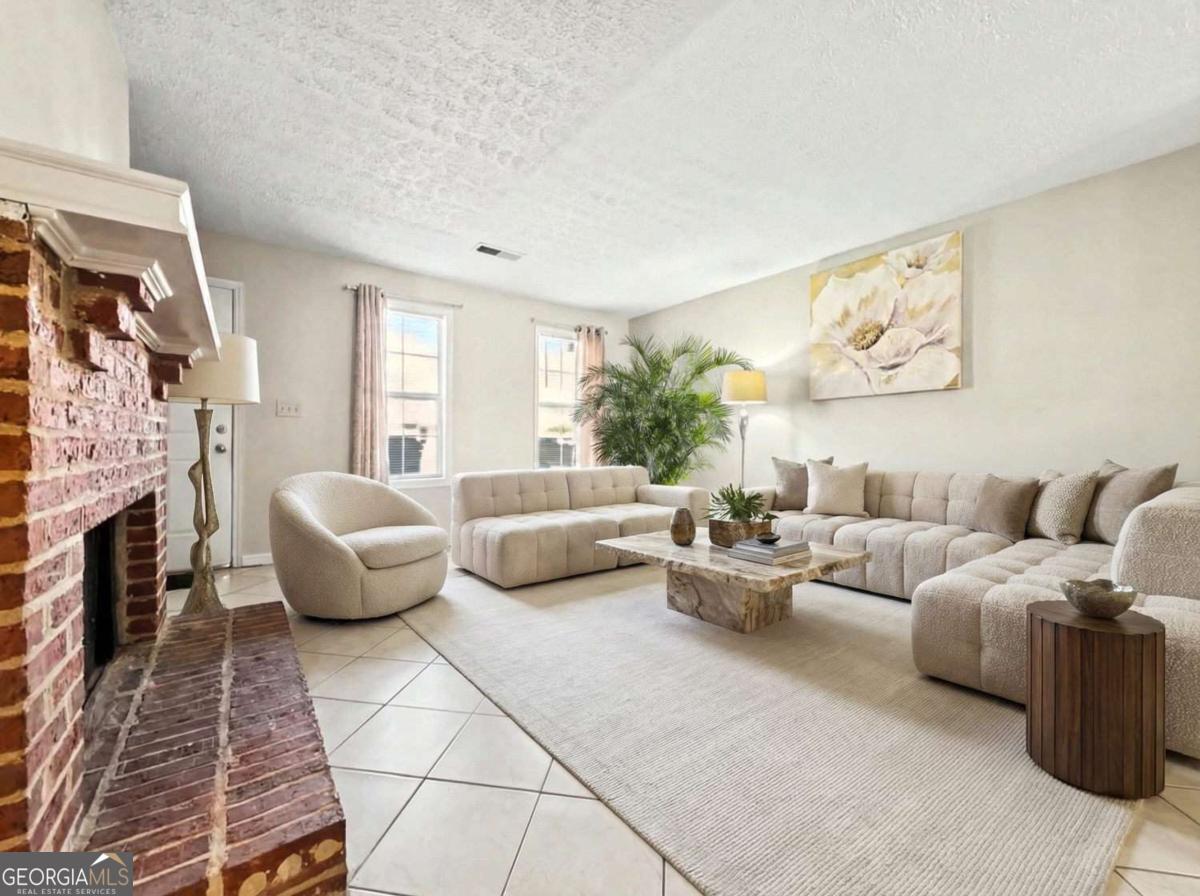 775 Joseph Club DR SW