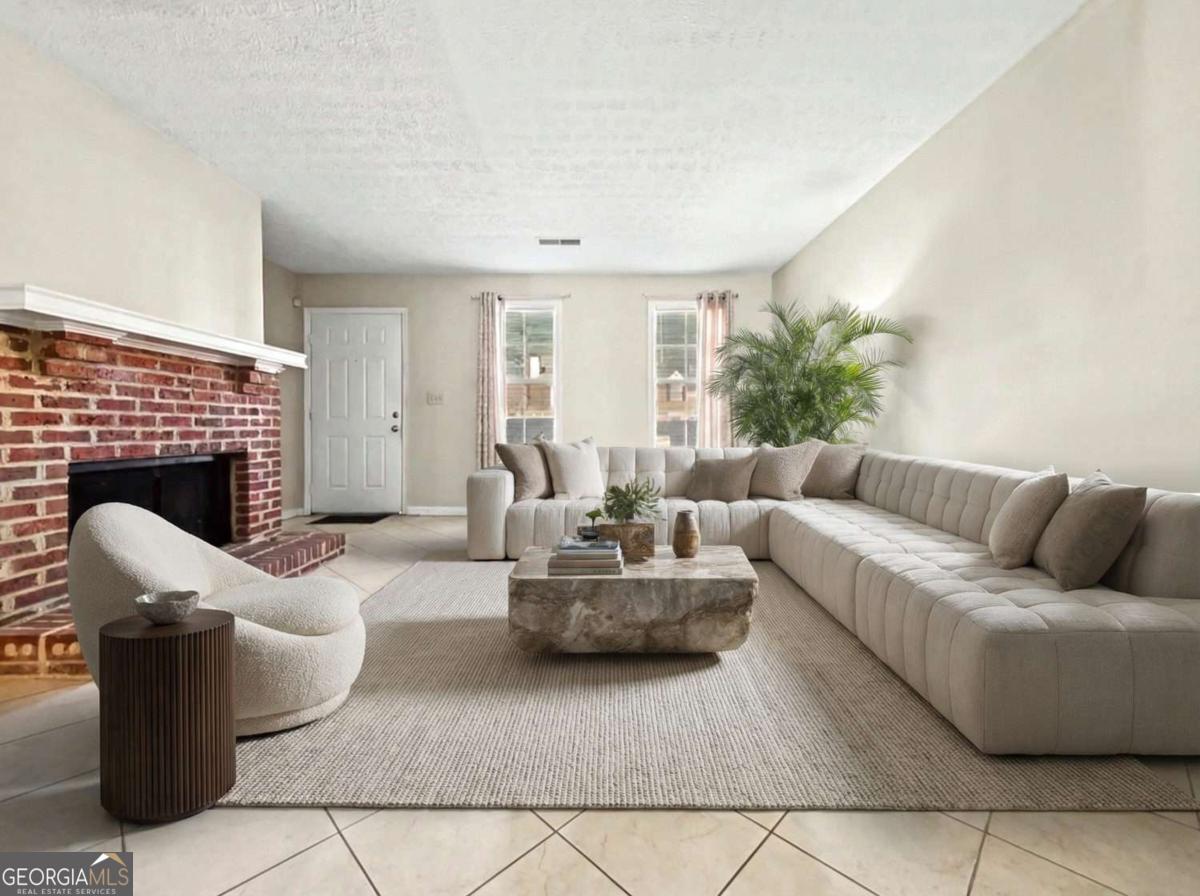 775 Joseph Club DR SW