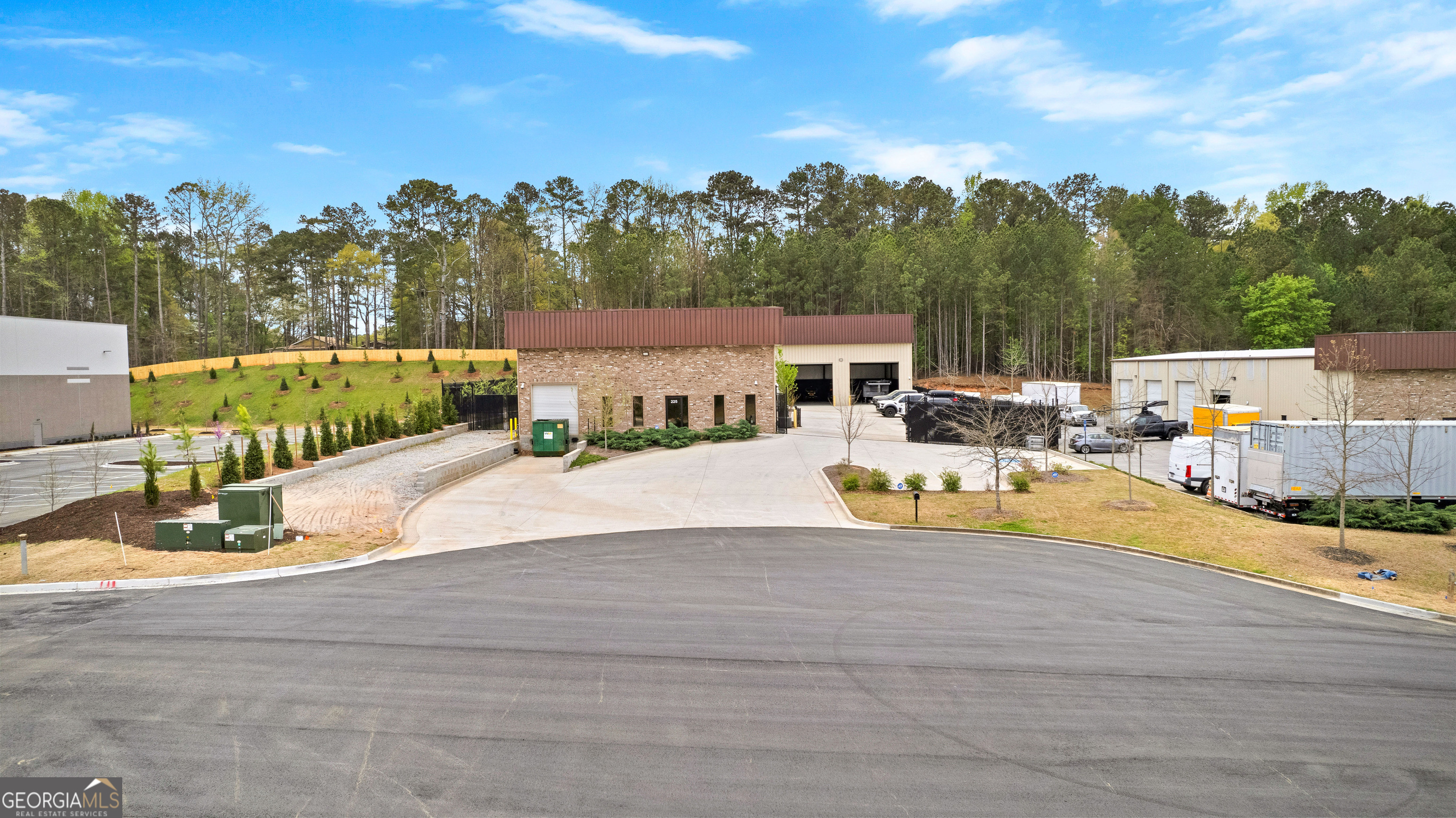 225 Promenade PKWY
