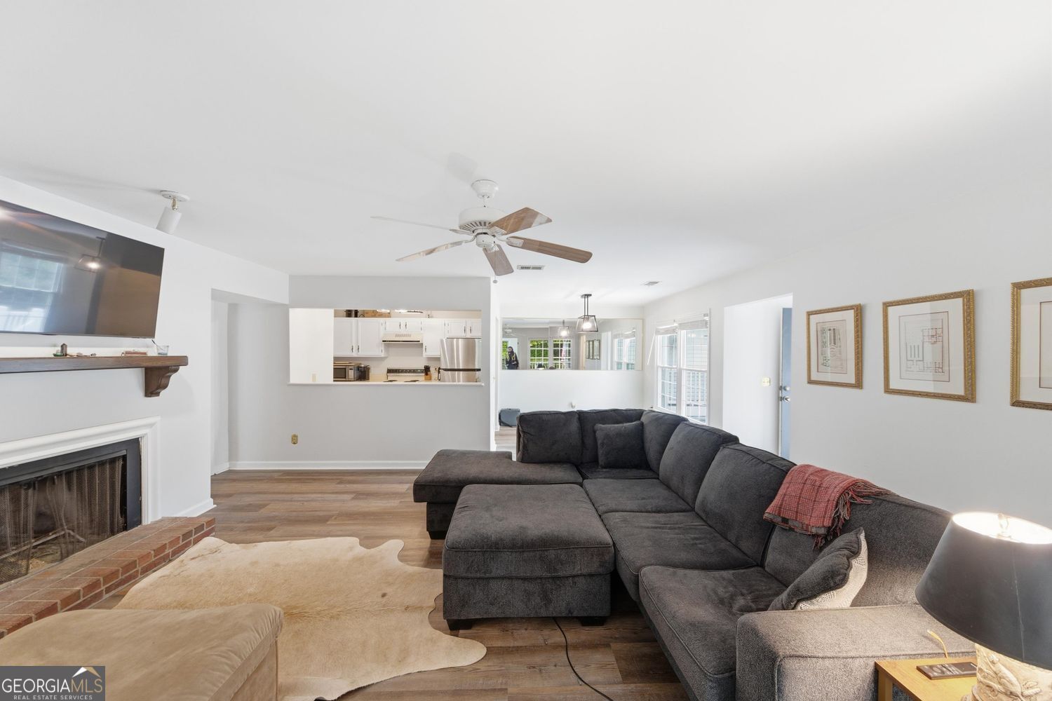 CANNON GATE CONDOS - Residential