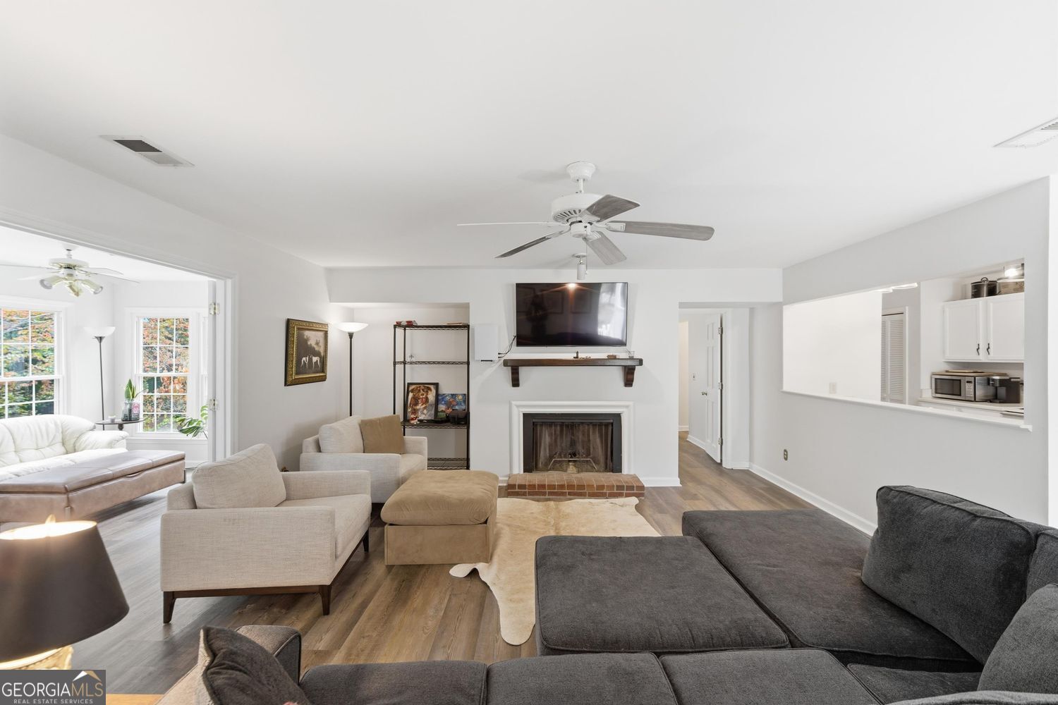 CANNON GATE CONDOS - Residential