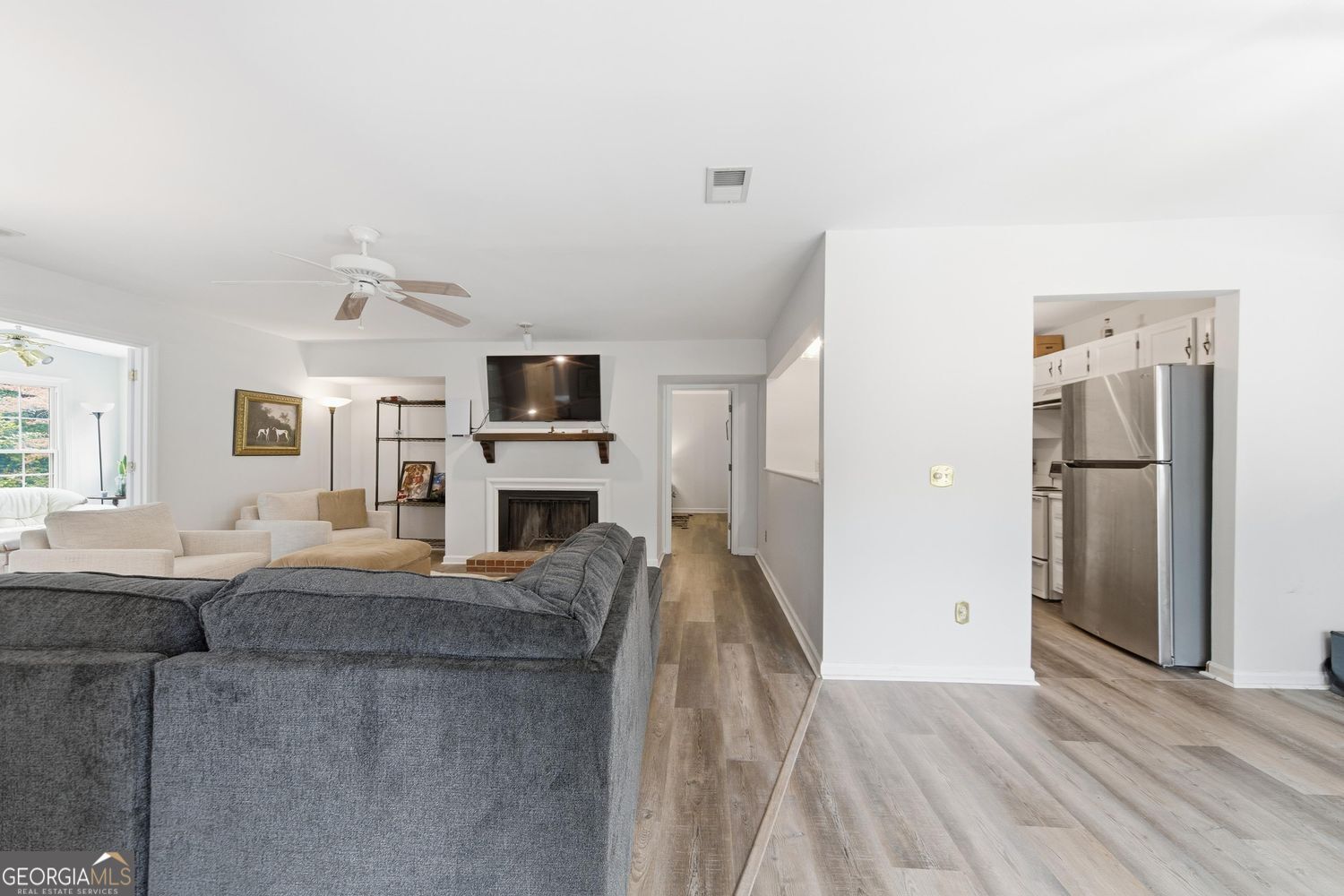 CANNON GATE CONDOS - Residential