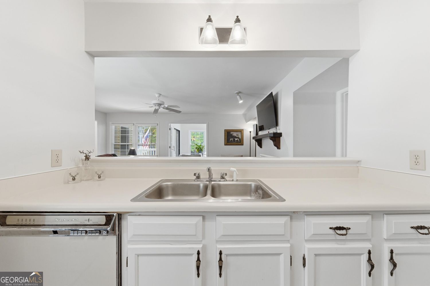 CANNON GATE CONDOS - Residential