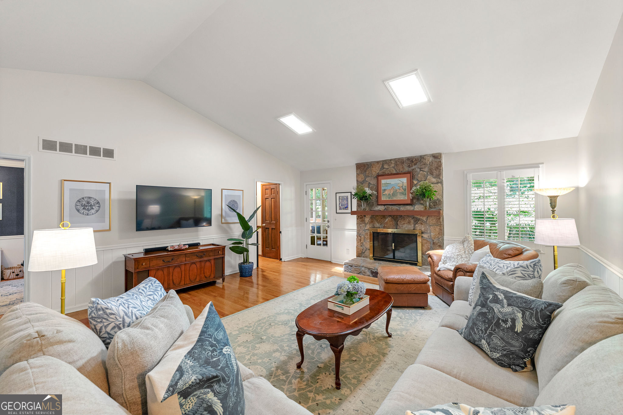 2236 Chimney Springs DR