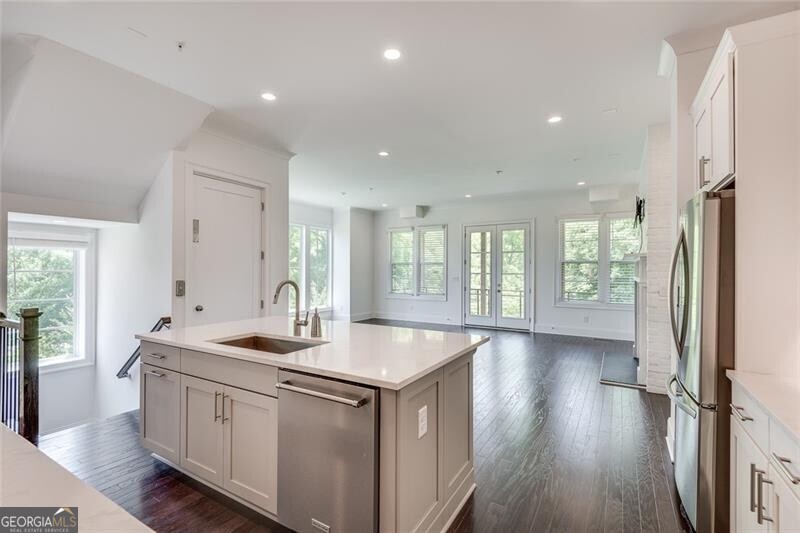 Alpharetta, Georgia 30009, United States, 4 Bedrooms Bedrooms, ,4 BathroomsBathrooms,Residential,Active,95399