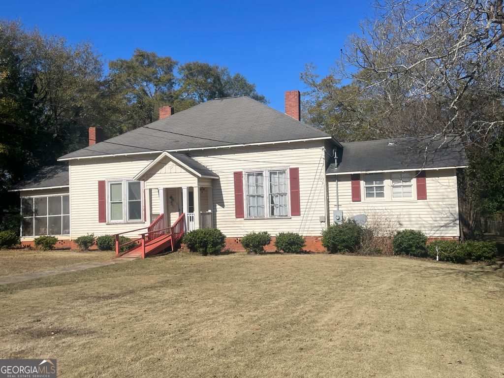 Photo of 130 W 2nd Avenue, Buena Vista, GA 31803 (MLS # 10657566)