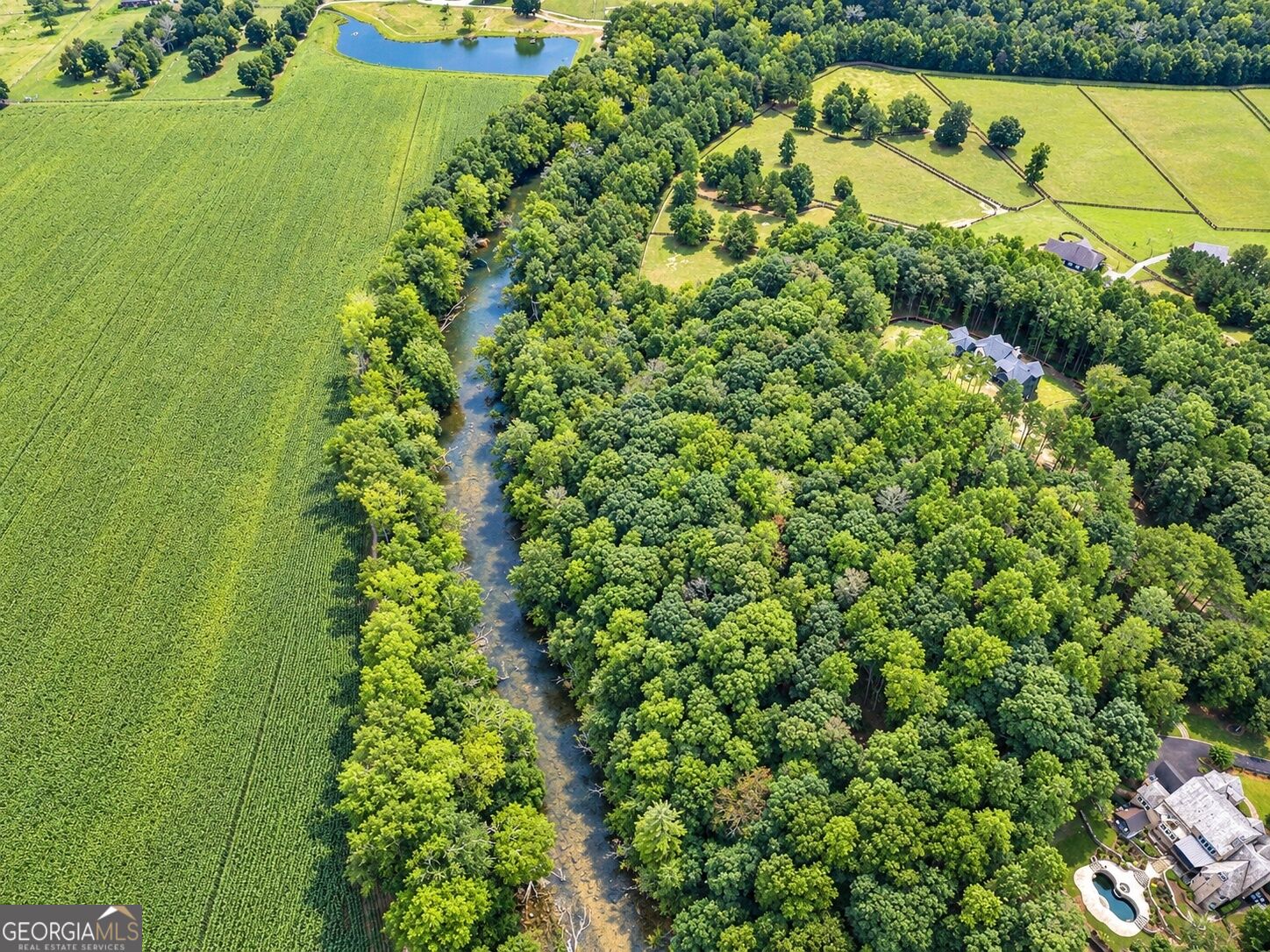 421 River Bluff LN