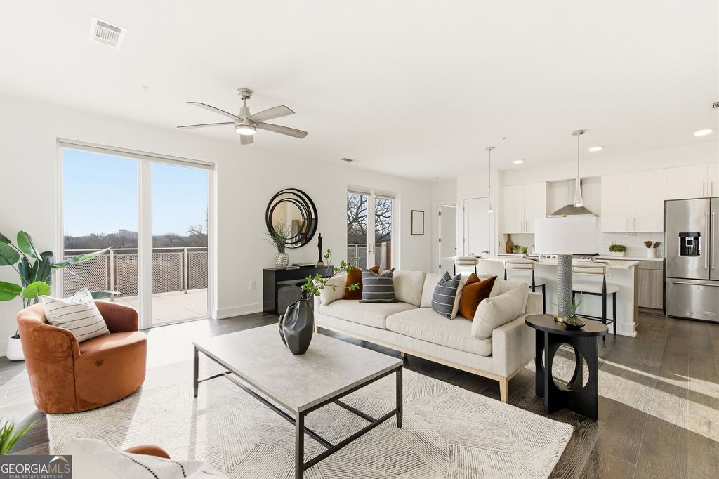 Photo of 775 Juniper Street #528, Atlanta, GA 30308 (MLS # 10705320)