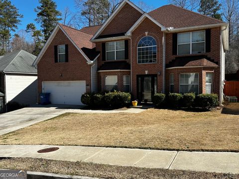 A home in Fairburn