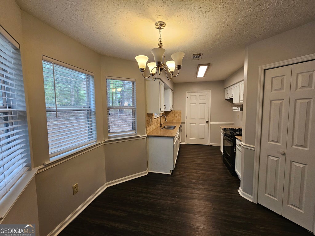 Photo of 40 Peachtree Way, Newnan, GA 30265 (MLS # 10851018)