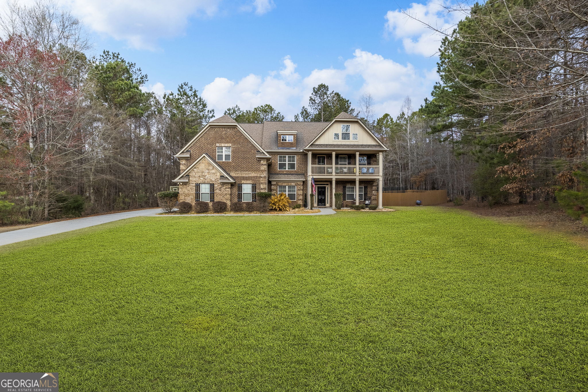 8 Ranan LN