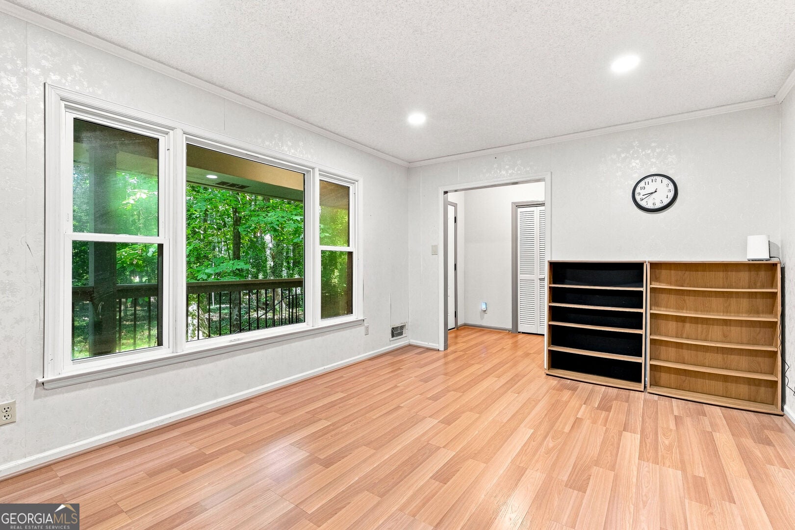 1050 Skyline DR
