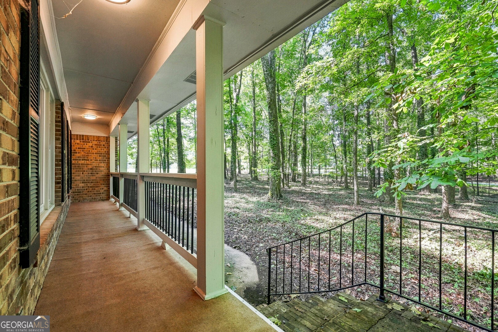 1050 Skyline DR