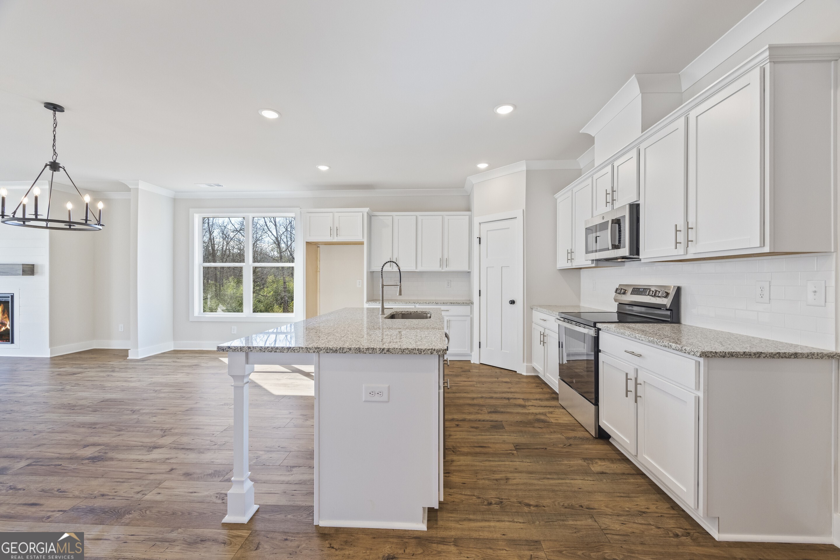 Hartwell, Georgia 30643, United States, 5 Bedrooms Bedrooms, ,4 BathroomsBathrooms,Residential,Active,36702