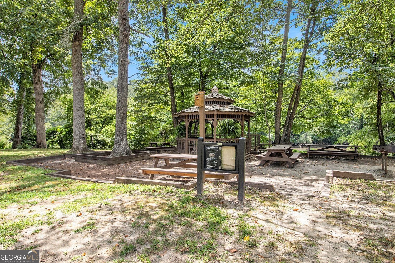 Roswell, Georgia 30076, United States, 2 Bedrooms Bedrooms, ,2 BathroomsBathrooms,Residential,Active,183631