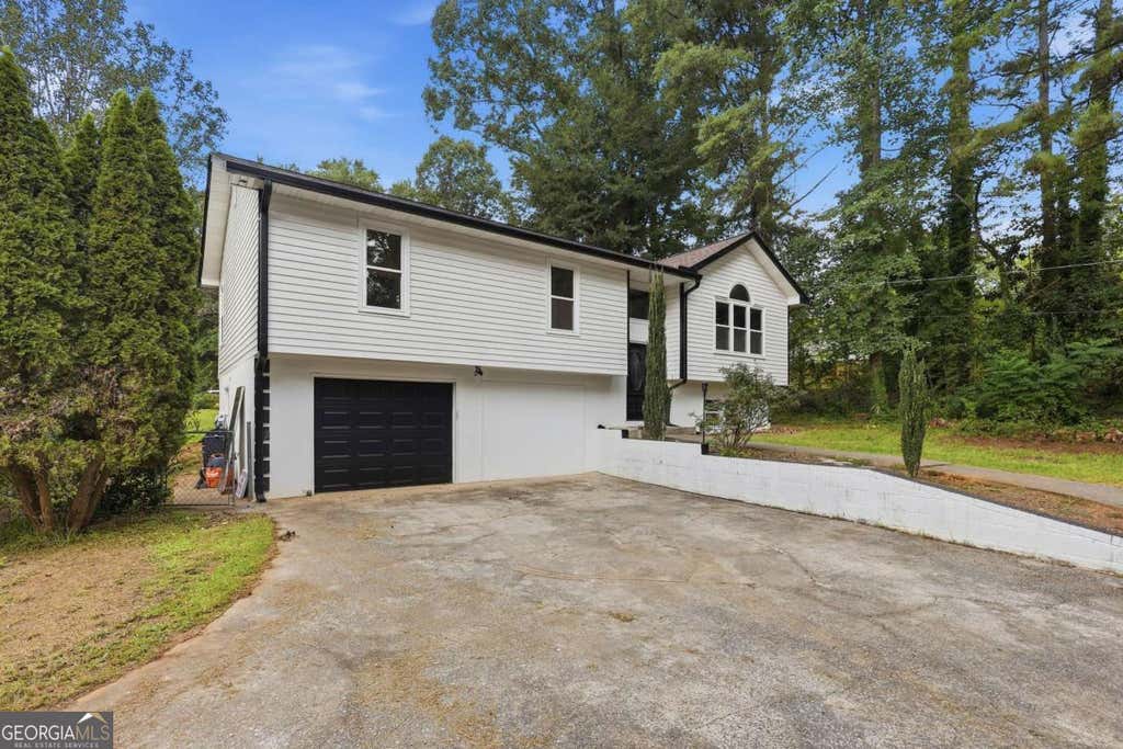 Photo of 6180 Britt Road SW, Mableton, GA 30126 (MLS # 10828680)