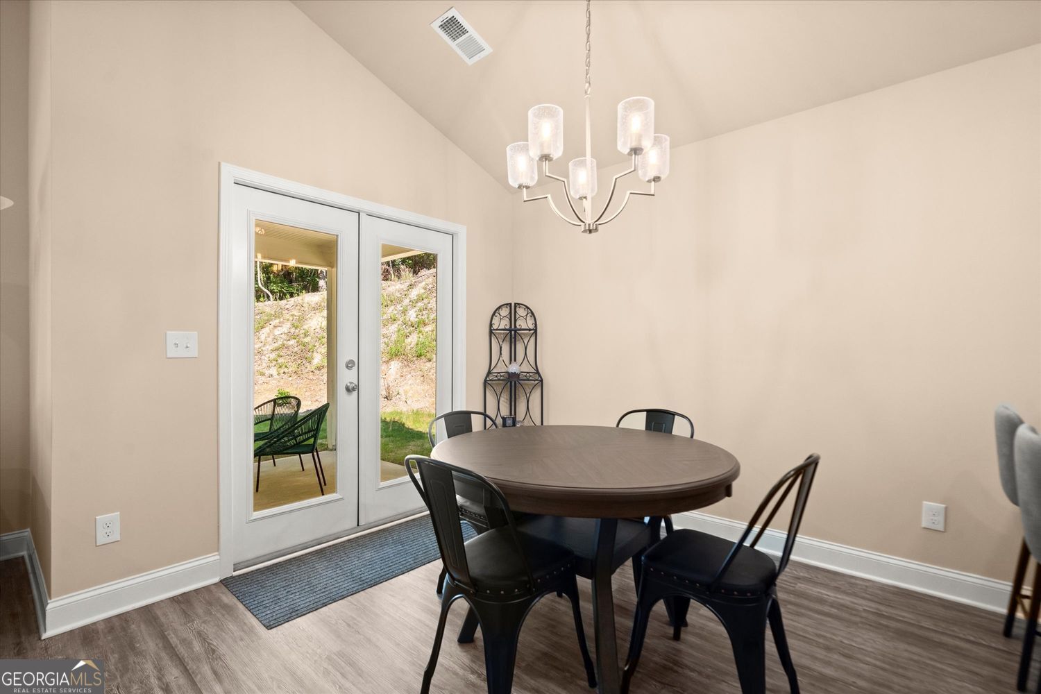 Waleska, Georgia 30183, United States, 4 Bedrooms Bedrooms, ,3 BathroomsBathrooms,Residential,Active,158125