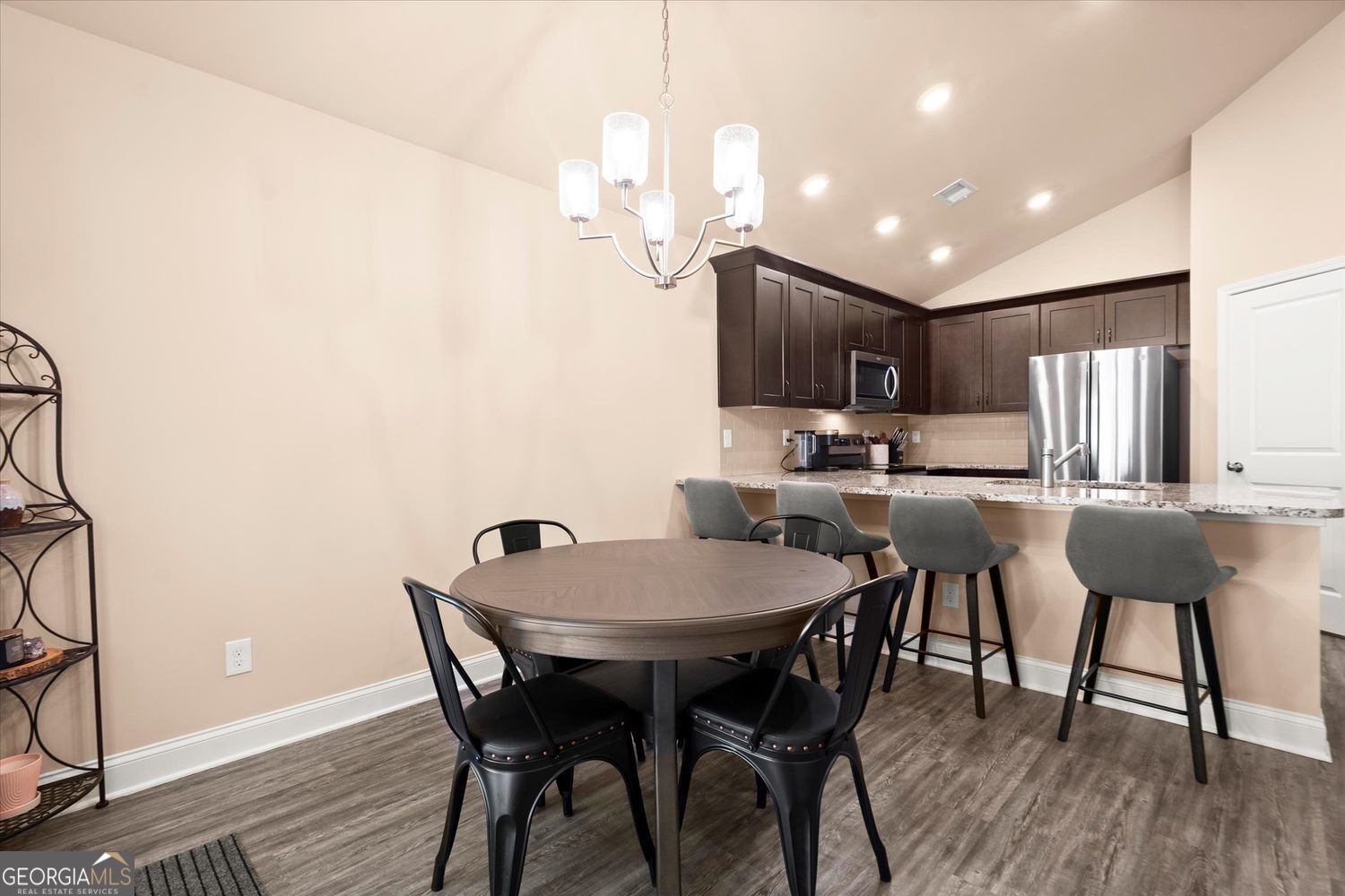 Waleska, Georgia 30183, United States, 4 Bedrooms Bedrooms, ,3 BathroomsBathrooms,Residential,Active,158125