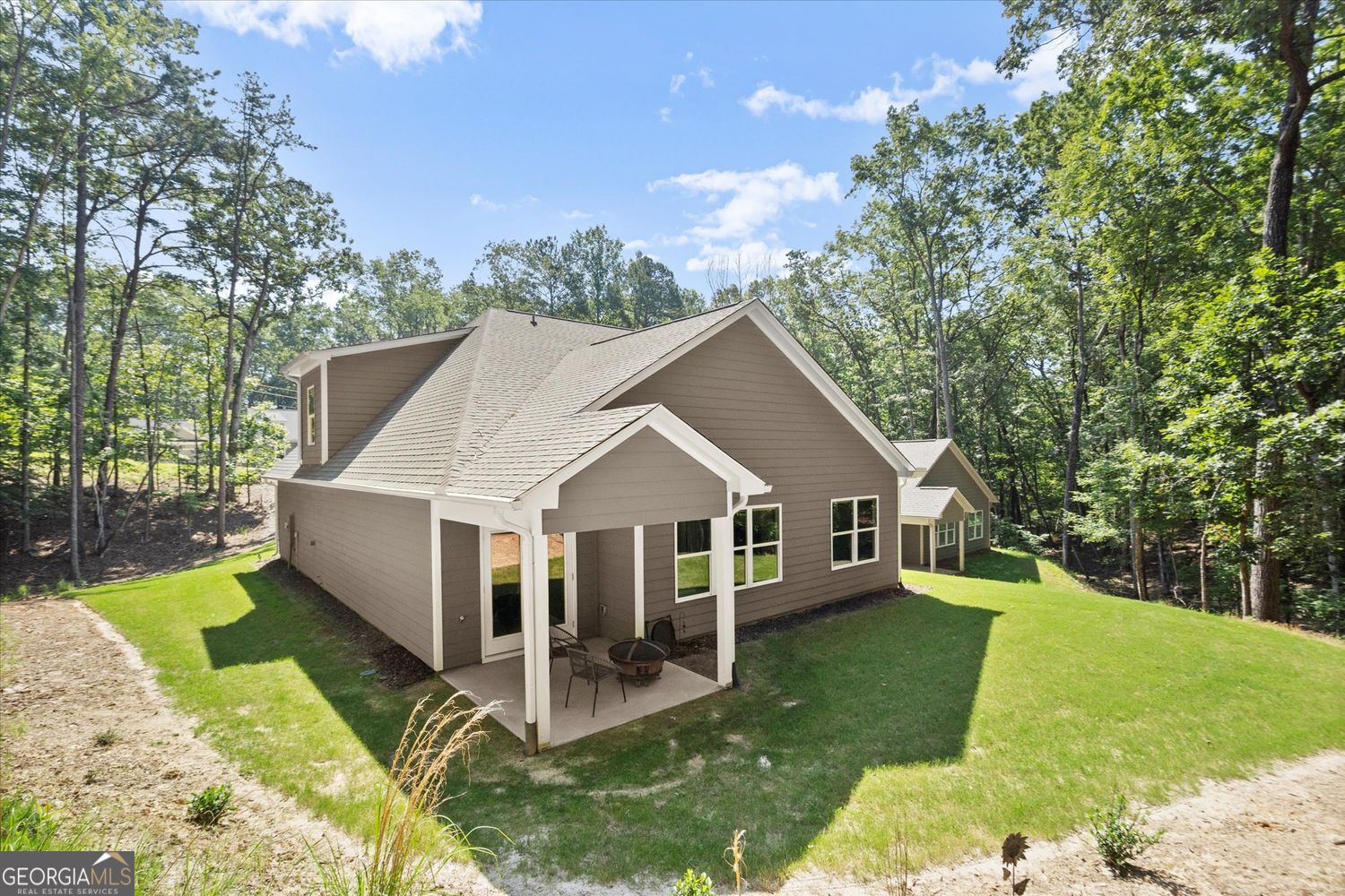 Waleska, Georgia 30183, United States, 4 Bedrooms Bedrooms, ,3 BathroomsBathrooms,Residential,Active,158125