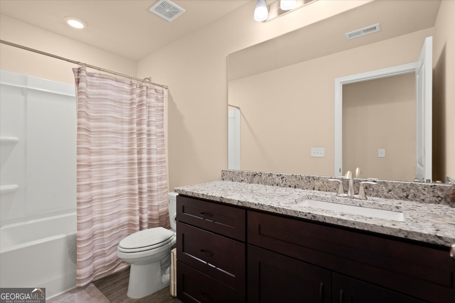 Waleska, Georgia 30183, United States, 4 Bedrooms Bedrooms, ,3 BathroomsBathrooms,Residential,Active,158125