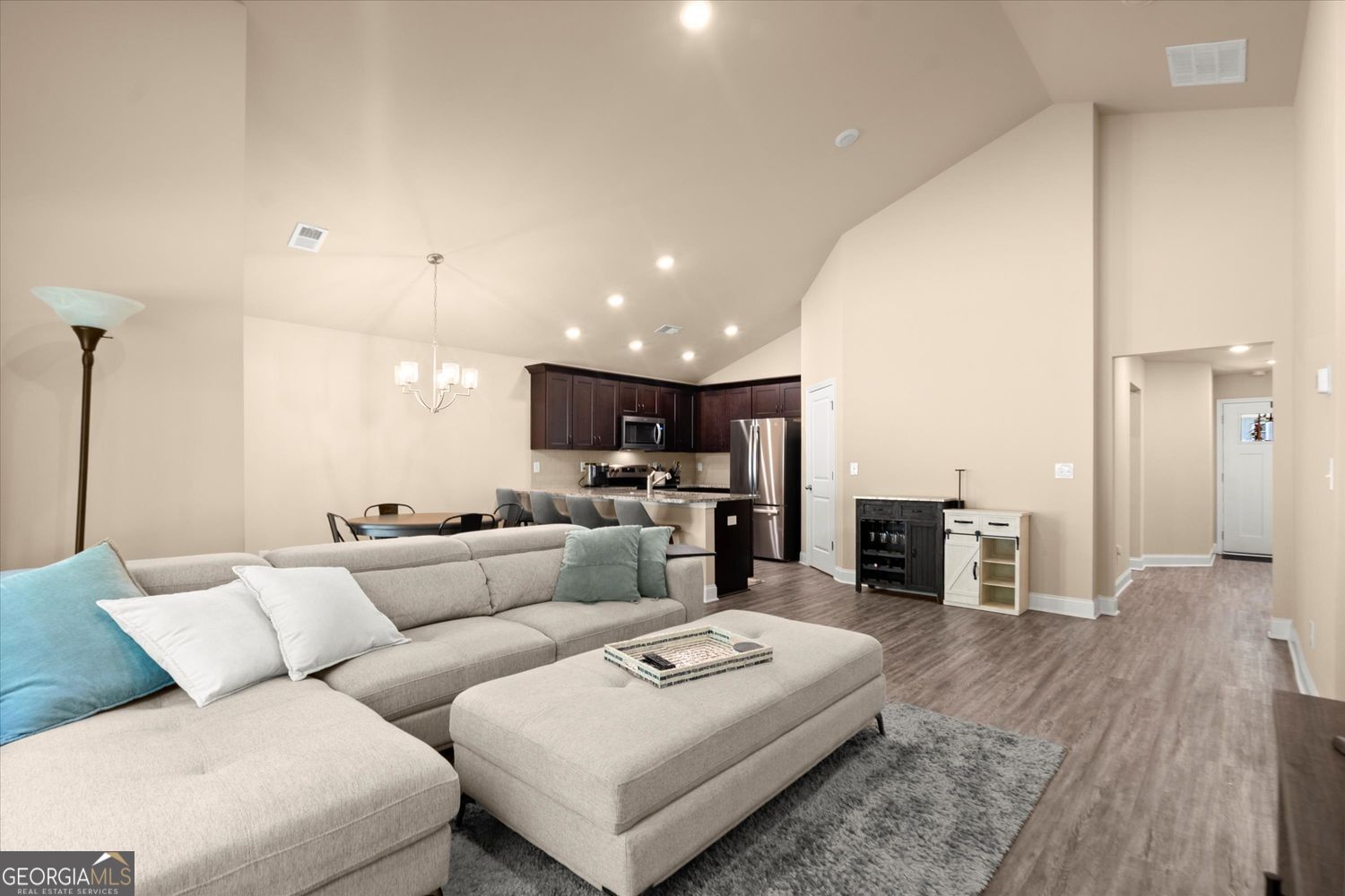 Waleska, Georgia 30183, United States, 4 Bedrooms Bedrooms, ,3 BathroomsBathrooms,Residential,Active,158125