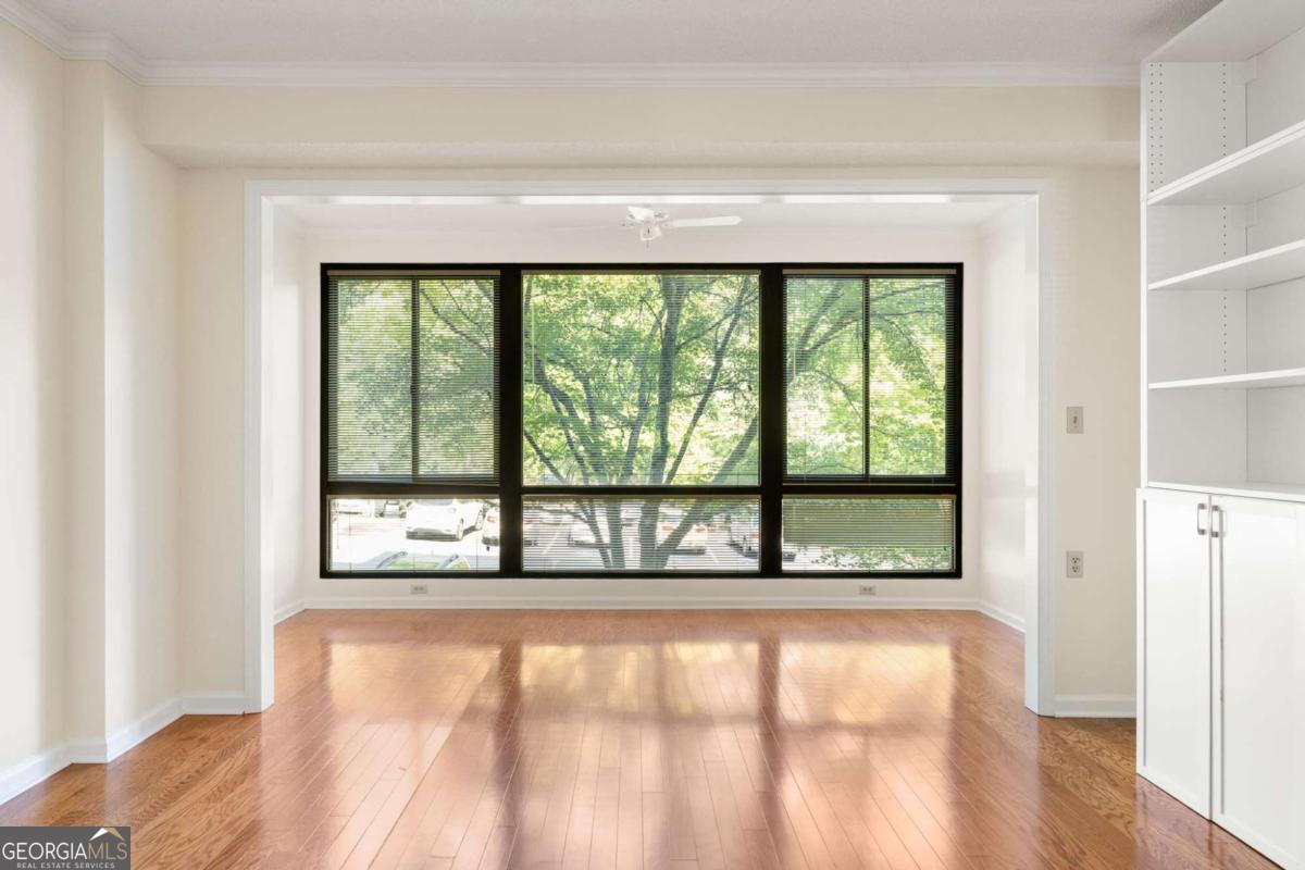 1800 Clairmont LK 216