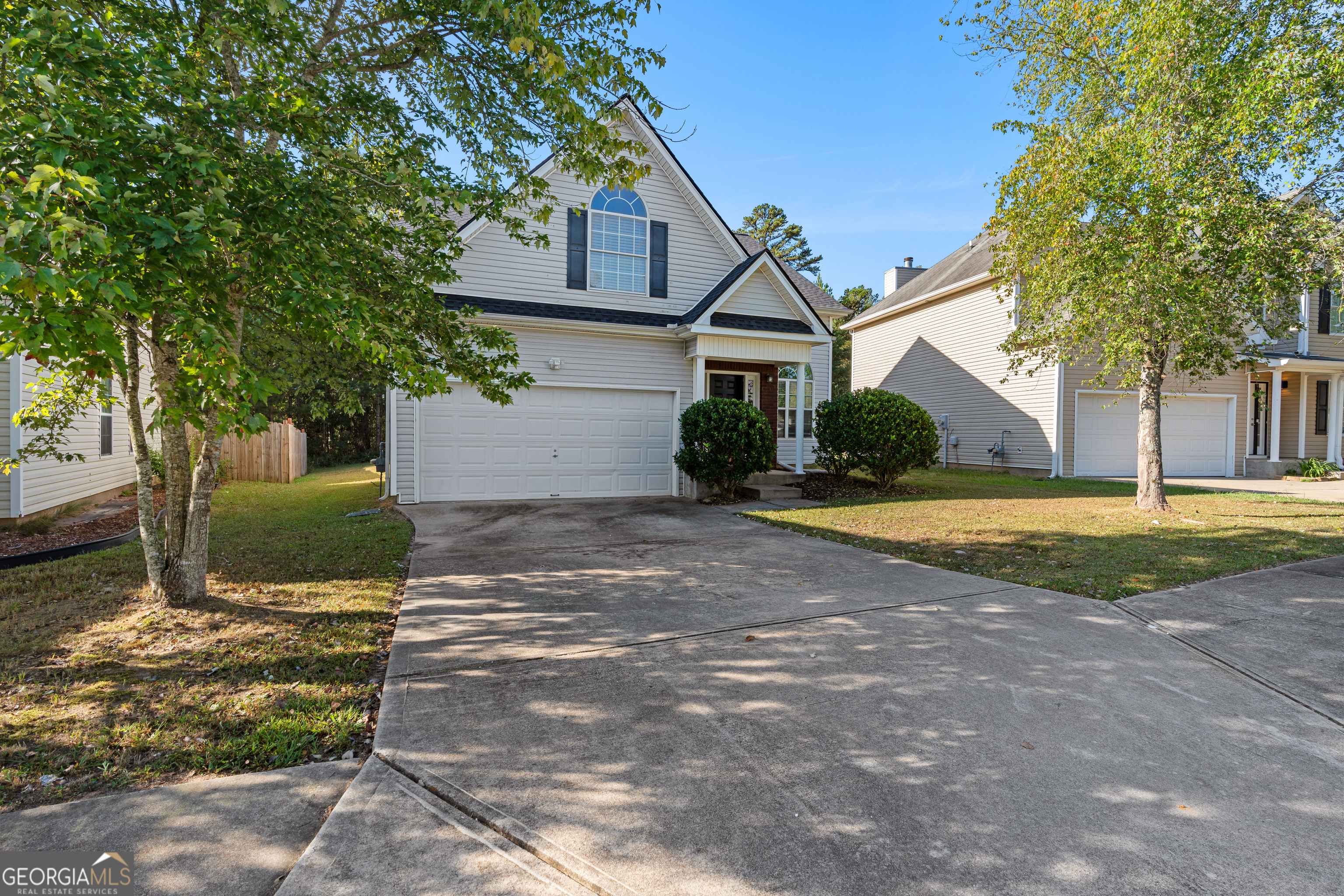 2734 South Hills