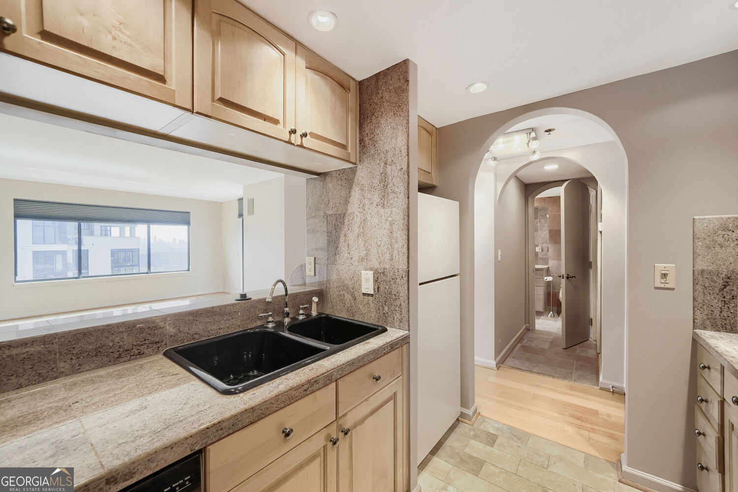 3481 Lakeside DR NE 2905