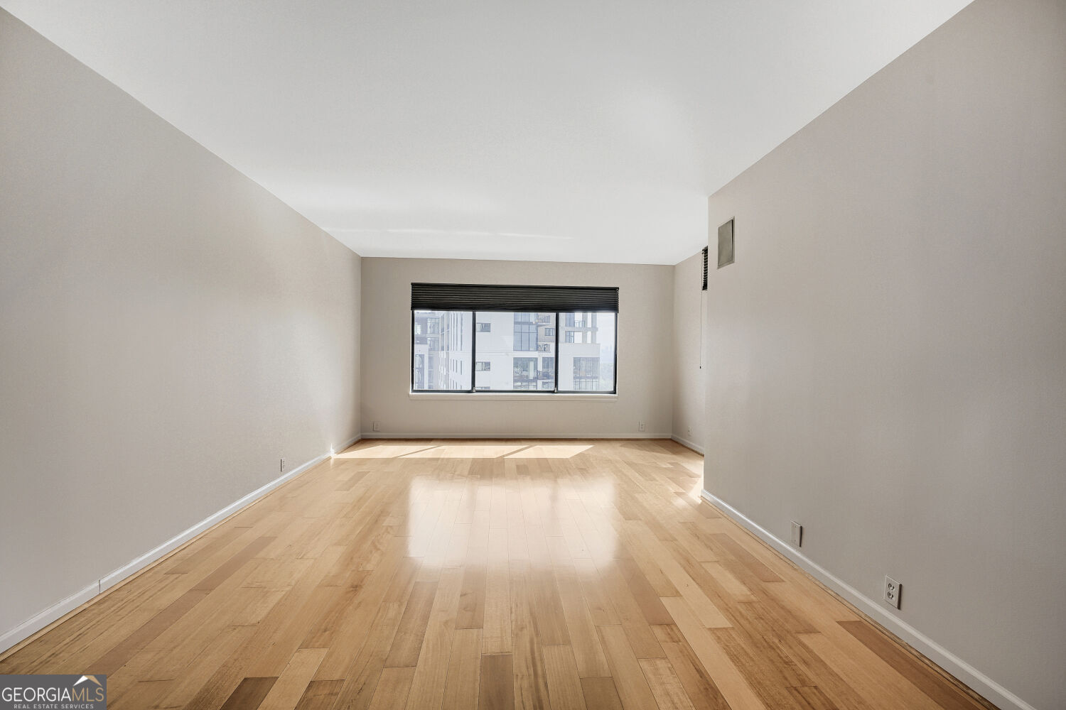 3481 Lakeside DR NE 2905