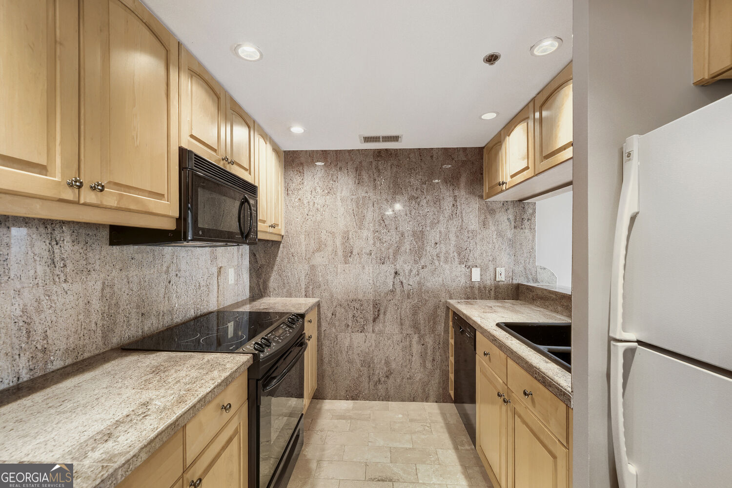 3481 Lakeside DR NE 2905