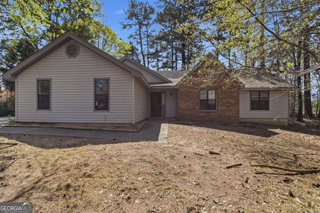Photo of 1717 Pinto Trail, Jonesboro, GA 30236 (MLS # 10718904)